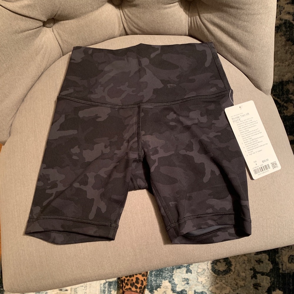 Lululemon Wunder Train shorts 6”